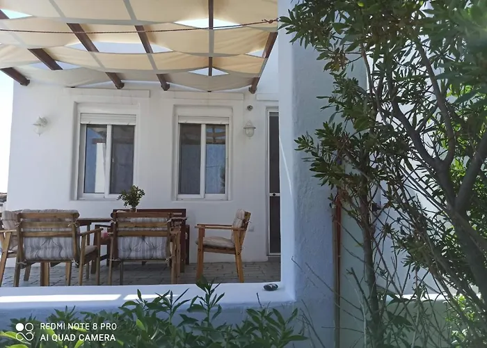 Sea Breeze Villa Lakhania