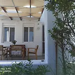 Sea Breeze Villa Lakhania